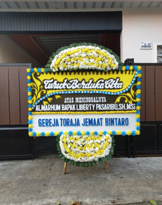 Papan Bunga Duka di Keramasan